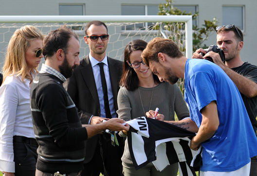 Centro di allenamento Juventus (Vinovo, To) - Claudio Marchisio sul set per la campagna AIRC - Un Gol per la Ricerca 2012 (organizzazione SportWide Group)
