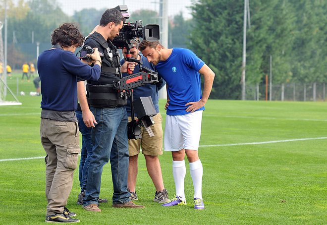 Centro di allenamento Juventus (Vinovo, To) - Claudio Marchisio sul set per la campagna AIRC - Un Gol per la Ricerca 2013 (produzione SportWide Group).