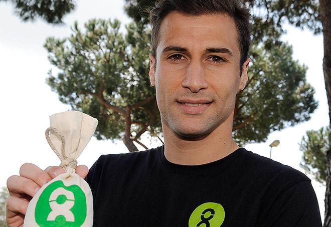 Lorik Cana sul set per la campagna Oxfam - Con le donne per vincere la fame - Formello 14 qprile 2014 (ph. per gentile concessione SS Lazio)